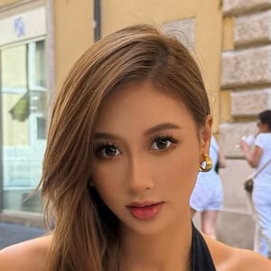 Joanna Li Headshot 4 of 4