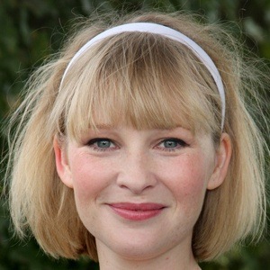 Joanna Page Headshot 8 of 10