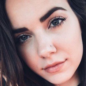 Joanna Simon Headshot