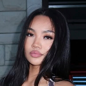 Jodie Avianna Headshot 10 of 10