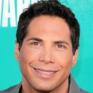 Joe Francis - Bio, Family, Trivia | Famous Birthdays