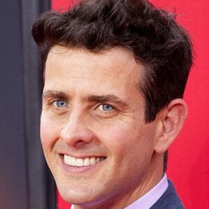 Joey McIntyre Headshot 6 of 7