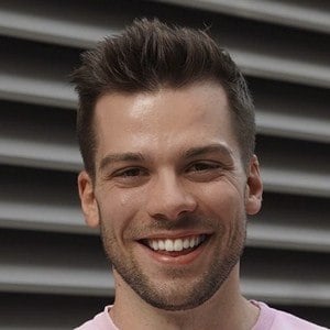 Joel Wood Headshot 10 of 14