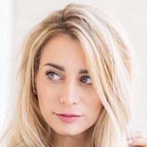 Joelle Anello Headshot 7 of 7