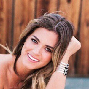 JoJo Fletcher Headshot 6 of 10