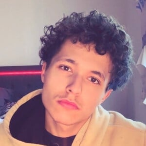 Joey Fincham Headshot 4 of 10