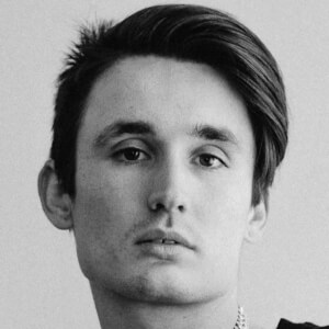 Joey Jett Headshot 3 of 3
