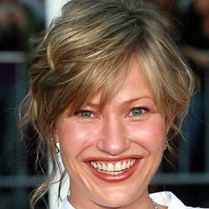Joey Lauren Adams - Bio, Family, Trivia | Famous Birthdays