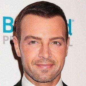 Joey Lawrence at age 35