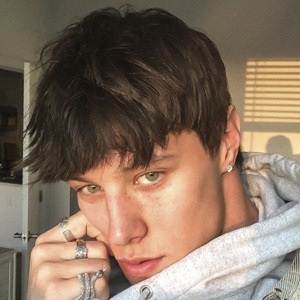 Joeythrills - Age, Family, Bio | Famous Birthdays