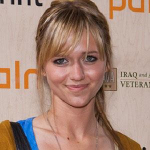 Johanna Braddy Headshot 5 of 5