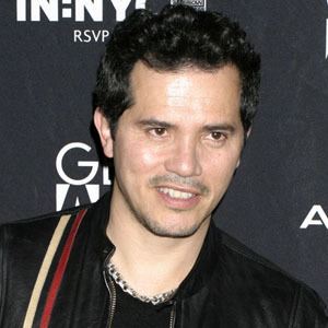 John Leguizamo Headshot 6 of 10