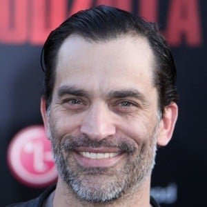 Johnathon Schaech Headshot 8 of 10