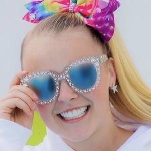 JoJo Siwa at age 16