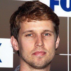 Jon Heder Headshot 5 of 10