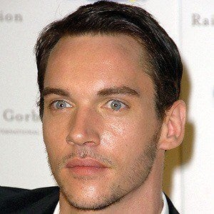 Jonathan Rhys Meyers Headshot 4 of 10