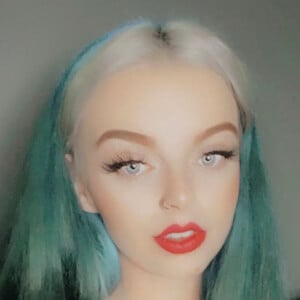 jordorsomething at age 22