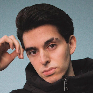 Jorge Ivan Gomez Headshot 4 of 7