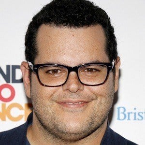 Josh Gad Headshot 10 of 10