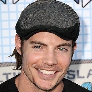 Josh Henderson Headshot 8 of 10