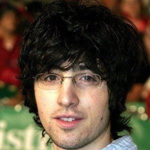 Josh Zuckerman - Bio, Family, Trivia | Famous Birthdays