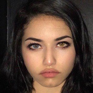 j8yce Headshot 2 of 10