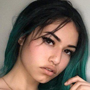j8yce Headshot 4 of 10