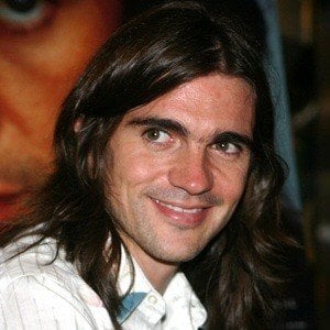 Juanes Headshot 10 of 10