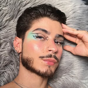 juanhbu Headshot 3 of 3