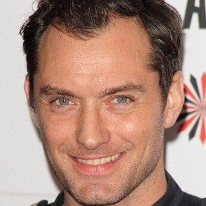 Jude Law Headshot 4 of 10