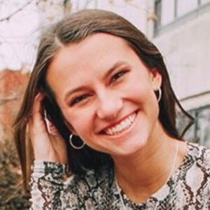 Julia Crist Headshot