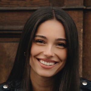 Julia Knezevic Headshot 2 of 8
