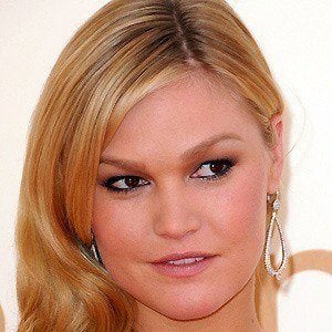 Julia Stiles at age 30