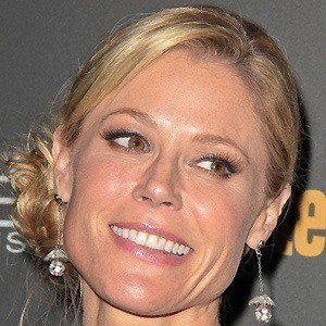 Julie Bowen - Bio, Family, Trivia | Famous Birthdays