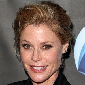 Julie Bowen Headshot 5 of 6