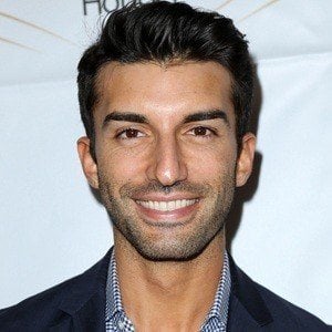 Justin Baldoni at age 32