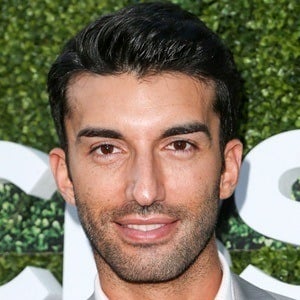 Justin Baldoni at age 32