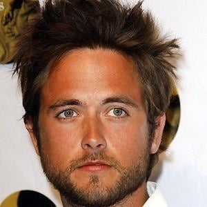 Justin Chatwin Headshot 7 of 10