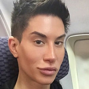 Justin Jedlica Headshot 5 of 10