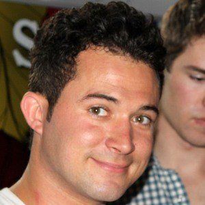 Justin Willman Headshot 3 of 5