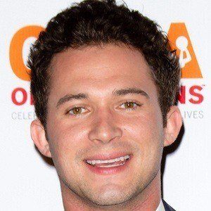 Justin Willman Headshot 4 of 5