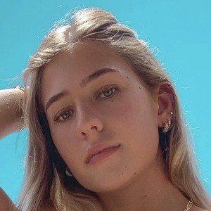 Justine Ouellet - Bio, Facts, Family | Famous Birthdays Justine Ouellet - Bio, Facts, Family | Famous Birthdays - 300 x 300 jpeg 18kB