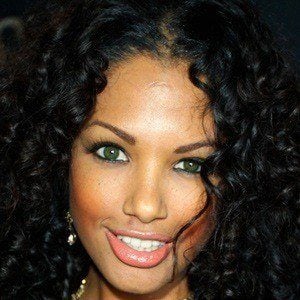 KD Aubert Headshot 3 of 10