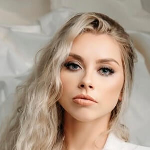 Kailee Victoria Headshot 2 of 10
