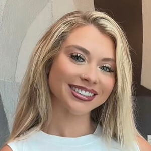 Kailee Victoria Headshot 9 of 10