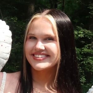 Kailey Jordyn Headshot 3 of 4