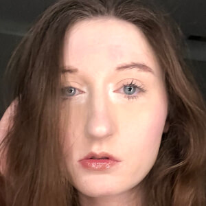 its_kat_renee Headshot 3 of 3