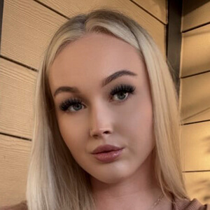 Kaitlyn Jensen Headshot 3 of 4