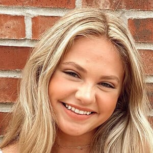 Kaitlyn Johnson Headshot 5 of 10