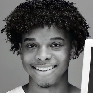 Kameron Wells Headshot 6 of 10